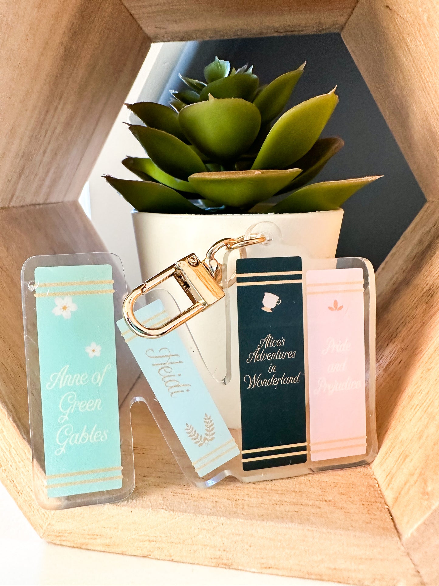 The Classics Keychain (Green)